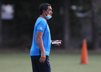 William Renderos Iraheta, técnico auxiliar de la Selecta: «Está super frío, se duermen los pies y se duerme la cara, pero sabemos a lo que venimos»