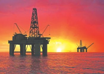 La demanda mundial de petróleo llegará a los 100 millones de barriles diarios
