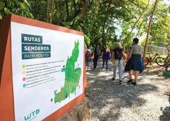 Salvadoreños visitaron centros turísticos a través del programa de buses alegres