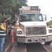 Verifican el transporte de carga pesada en carretera de Sonsonate a Acajutla