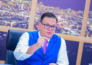 «Haremos justicia fiscal para evitar que grandes empresas tributen en otros países», Christian Guevara