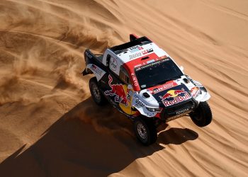 Al Attiyah se acerca su cuarto título en autos, tras imponerse en la novena etapa del Rally Dakar