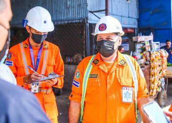 Cuerpo de Bomberos realiza verificación preventiva contra incendios en mercado La Tiendona