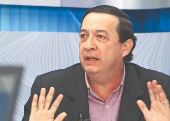 Excandidato a diputado por ARENA acepta pagar deuda a 23 extrabajadores