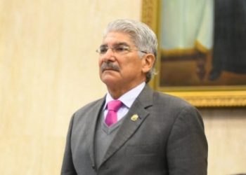 Fiscalía acusa a Norman Quijano por negociaciones ilícitas y fraude y pide que se le decrete detención