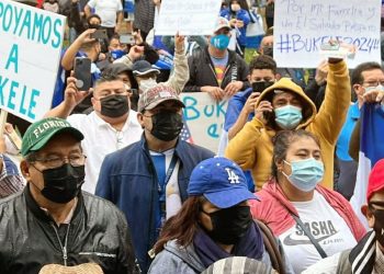 Diáspora salvadoreña se concentra en Estados Unidos para apoyar al presidente Nayib Bukele