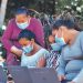 Madres agradecen las computadoras para sus hijos en Tecapán, Usulután