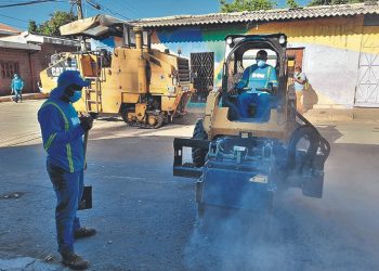 La Dirección de Obras Municipales inició el plan de bacheo en Usulután