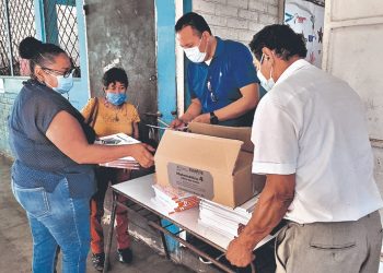 Entregarán libros a 75,000 estudiantes en Usulután