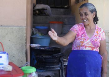 Gladys Tejada, la vecina de Rutilio Grande que jugó con el beato cuando era un niño