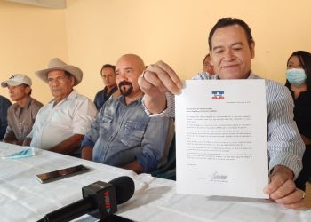 Exalcalde de Coatepeque y miembros de la directiva municipal renuncian al partido ARENA