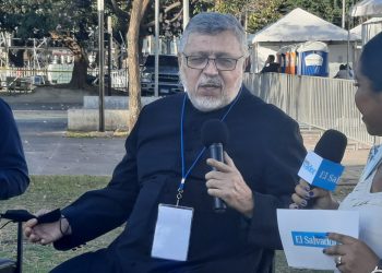 «La Iglesia Católica está reconociendo la vida de estos mártires salvadoreños»: Monseñor Rafael Urrutia