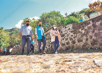Dirección de Obras Municipales inicia estudio para la reparación de calles en tres municipios
