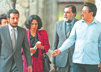 La comandancia del FMLN terminó dividida y dejó las filas del partido que casi se extingue
