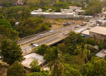Nuevo puente sobre el río Ceniza, en Sonsonate, beneficiará a más de 8,000 conductores