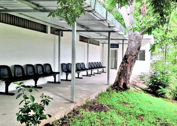 Área para atender úlceras y heridas, con un 90 % de avance de hospital nacional de San Vicente