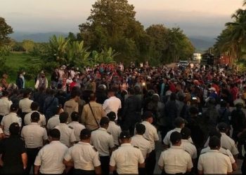 Caravana migrante que partió desde Honduras hacia EE. UU. se disgrega al ingresar a Guatemala