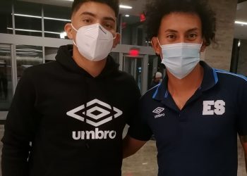 Eduardo Vigil levanta la mano para sustituir a Ronald Rodríguez en la selección