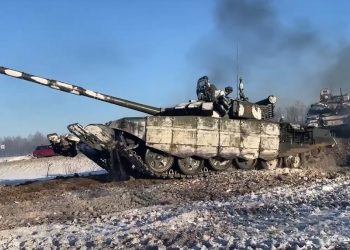 Rusia anuncia la retirada de algunas de sus tropas de la frontera con Ucrania