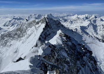 El mayor glaciar del Everest se derrite rápidamente