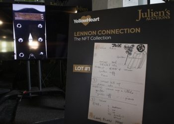 Subasta de memorabilia NFT de los Beatles recauda 158.000 dólares