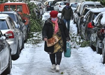 Autoridades turcas hallan a 12 migrantes muertos por el frío en frontera con Grecia
