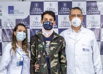Egan Bernal celebra «volver a nacer» al salir del hospital tras accidente