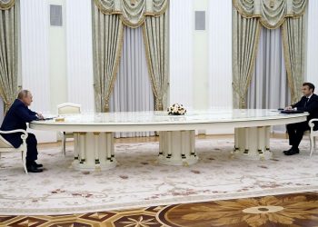 Macron visita a Putin para desatascar la crisis en Ucrania