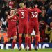 Liverpool gana 2-0 a Leicester y sigue a nueve puntos del City