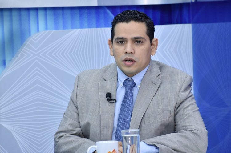 Foto: Facebook de Diálogo con Ernesto López