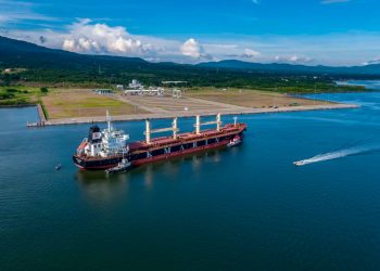 El BCIE se suma al proyecto del astillero en el puerto La Unión con apoyo financiero