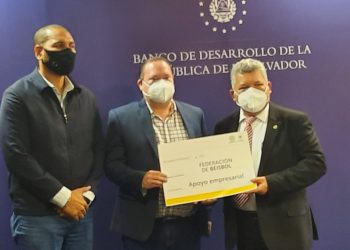 BANDESAL le tiende la mano a la Federación de Béisbol para el desarrollo de la Liga Nacional