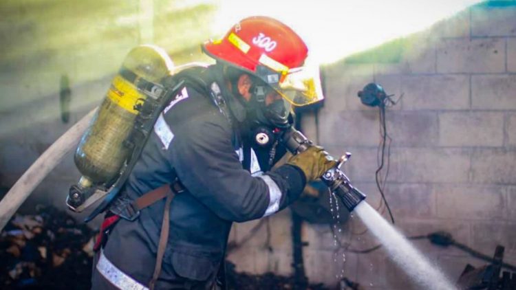 Foto / Bomberos