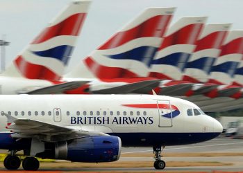 Aerolíneas europeas suspenden vuelos a Ucrania y Rusia