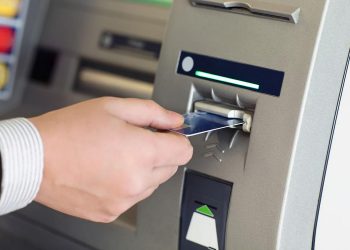 Crédito bancario a empresas subió 8.7 % en 2021