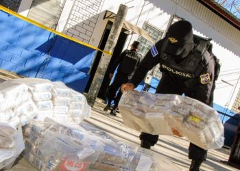 Gabinete de Seguridad verifica destrucción de 300 kg de cocaína decomisados en Usulután