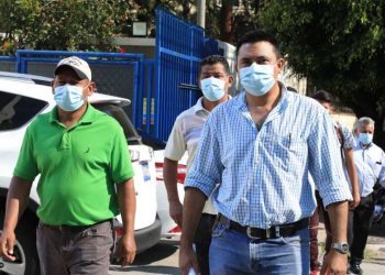 Exempleados denuncian a dueños de constructoras por retención de cuotas y por evasión de impuestos