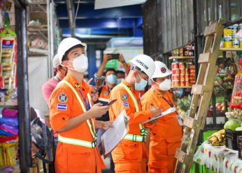 Bomberos realiza verificaciones en mercado municipal de Santiago Texacuangos para prevenir incendios
