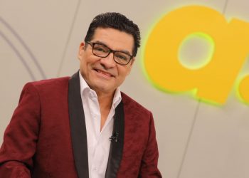 Jhosse Lora está listo para celebrar sus 50 años de trayectoria musical
