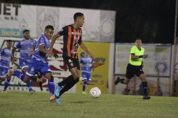 Twitter: @cdaguilaoficial