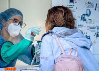 El Minsal aplica 5,000 PCR cada día a escala nacional