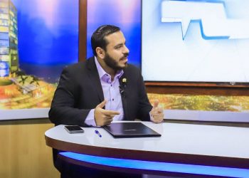 El Salvador aborda la pandemia con vacunación, molnupiravir y capacidad hospitalaria