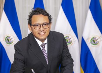 Presidente Bukele nombra a Mauricio Pineda como ministro interino de Educación