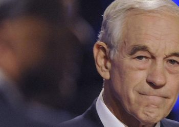 «La inflación es causada por la falsificación de dólares de la Reserva Federal», ex congresista Ron Paul