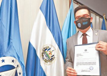 Nuevas Ideas pide a directiva del Parlacen apartar a Norman Quijano