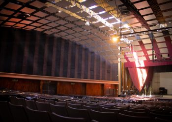 Ejecutan obras para recuperar el Teatro Presidente