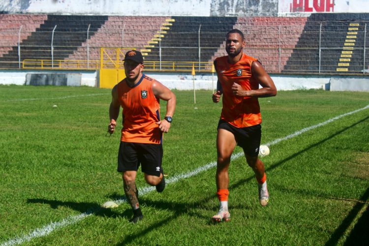 El delantero Junior Caetano podría debutar en el nido emplumado. Foto: Águila.