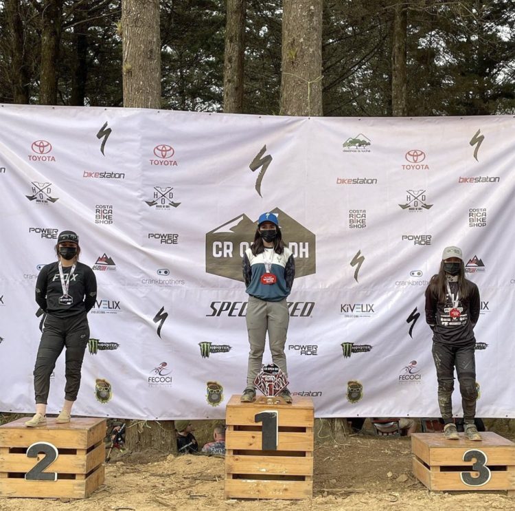 Mariana Salazar ganó el fin de semana en suelo costarricense el Costa Rica Open de Downhill. Foto Valentina Sánchez.