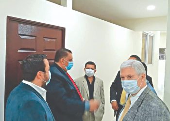 ARENA y FMLN usaron más de $300,000 en oficinas externas