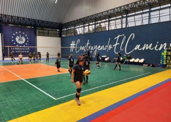 Voleibol de sala inicia competencias del presente año con torneo de desarrollo